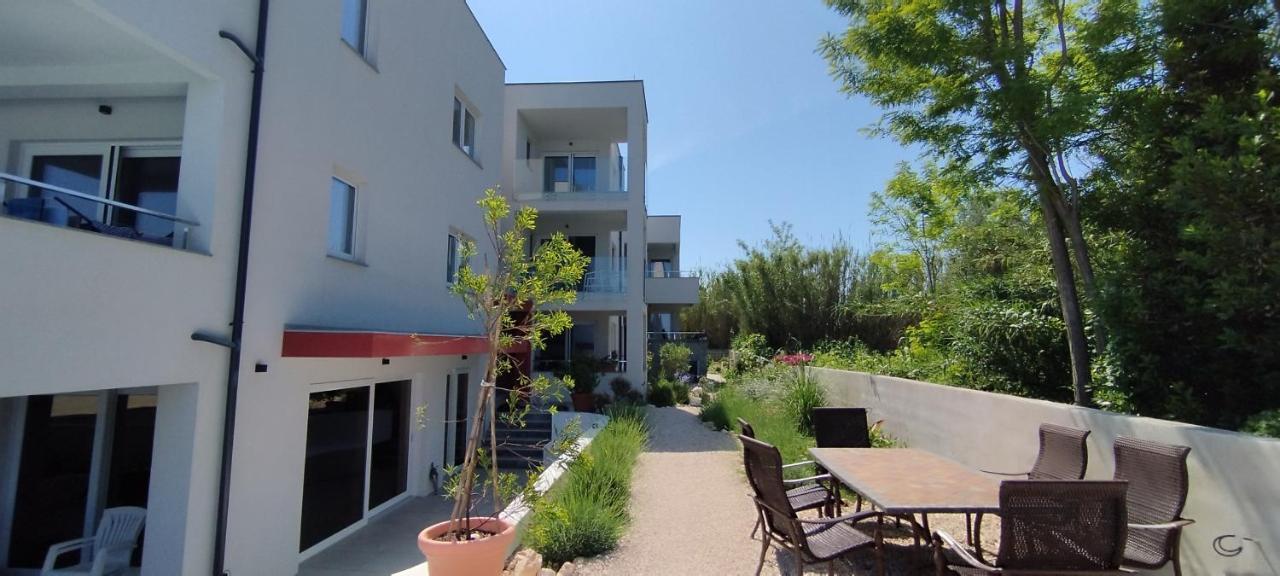 Aparthotel Dalmacija Privlaka  Exterior photo